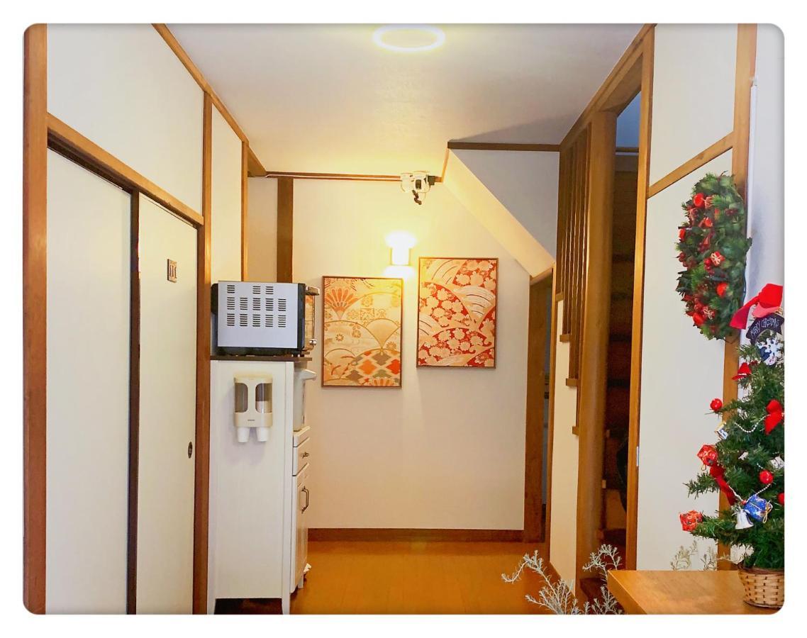 Tokyo/shinjuku & Shibuya 10mins/5mins Walk To Subway Stiaon/kichijoji 15mins/shimokitazawa 5mins/louis House Pensión Tokio