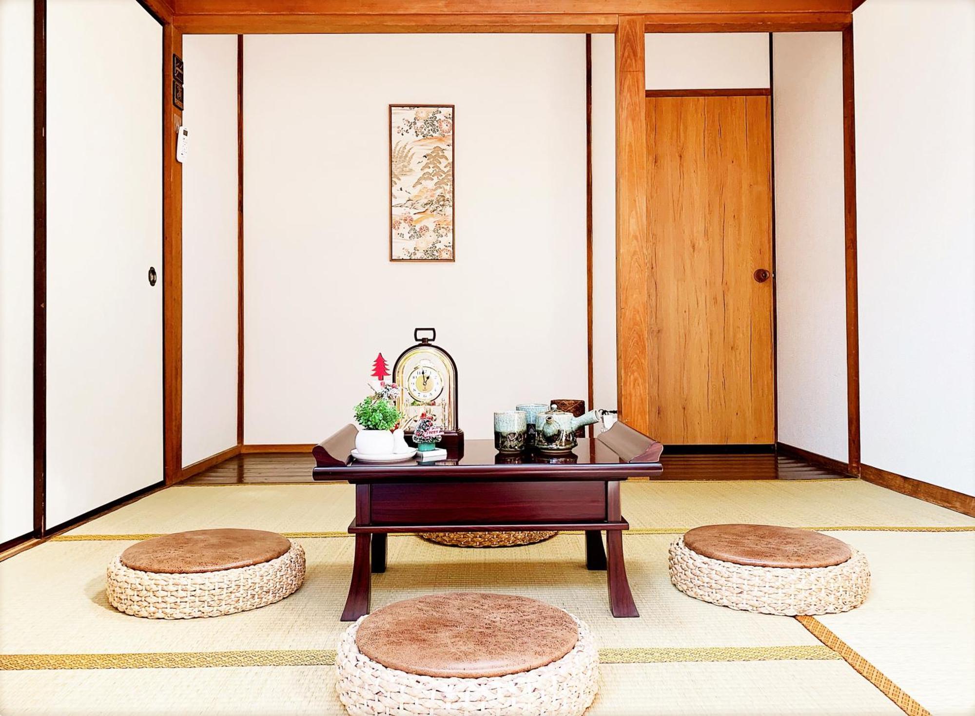 Pensión Tokyo/shinjuku & Shibuya 10mins/5mins Walk To Subway Stiaon/kichijoji 15mins/shimokitazawa 5mins/louis House